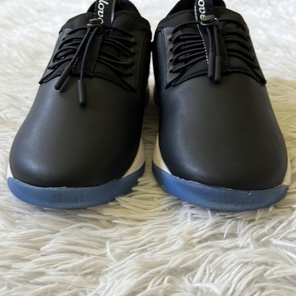 CLOVE WOMEN'S/MEN’S CLASSIC
NIGHT SHIFT SNEAKERS SIZE W-9.5 M-8 - Picture 3 of 9